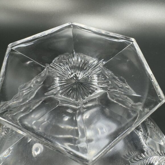 Edwardian Era McKee Glass Fern Garland Daisy Pattern Clear Manganese 365nm Glow - Picture 10 of 15